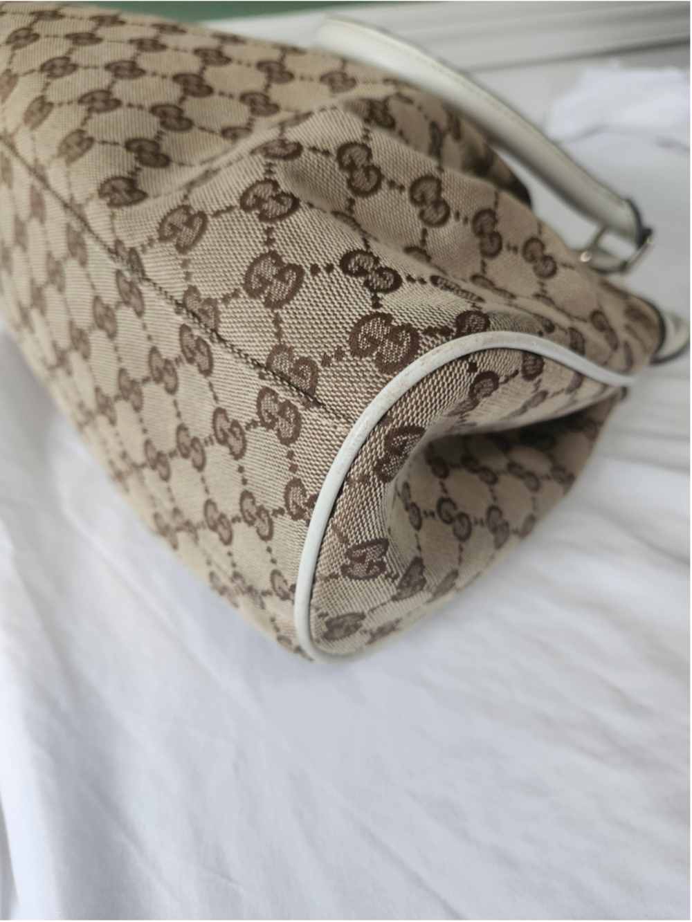 Gucci GG Canvas Shoulder Bag One Size Beige and White - Picture 6 of 12